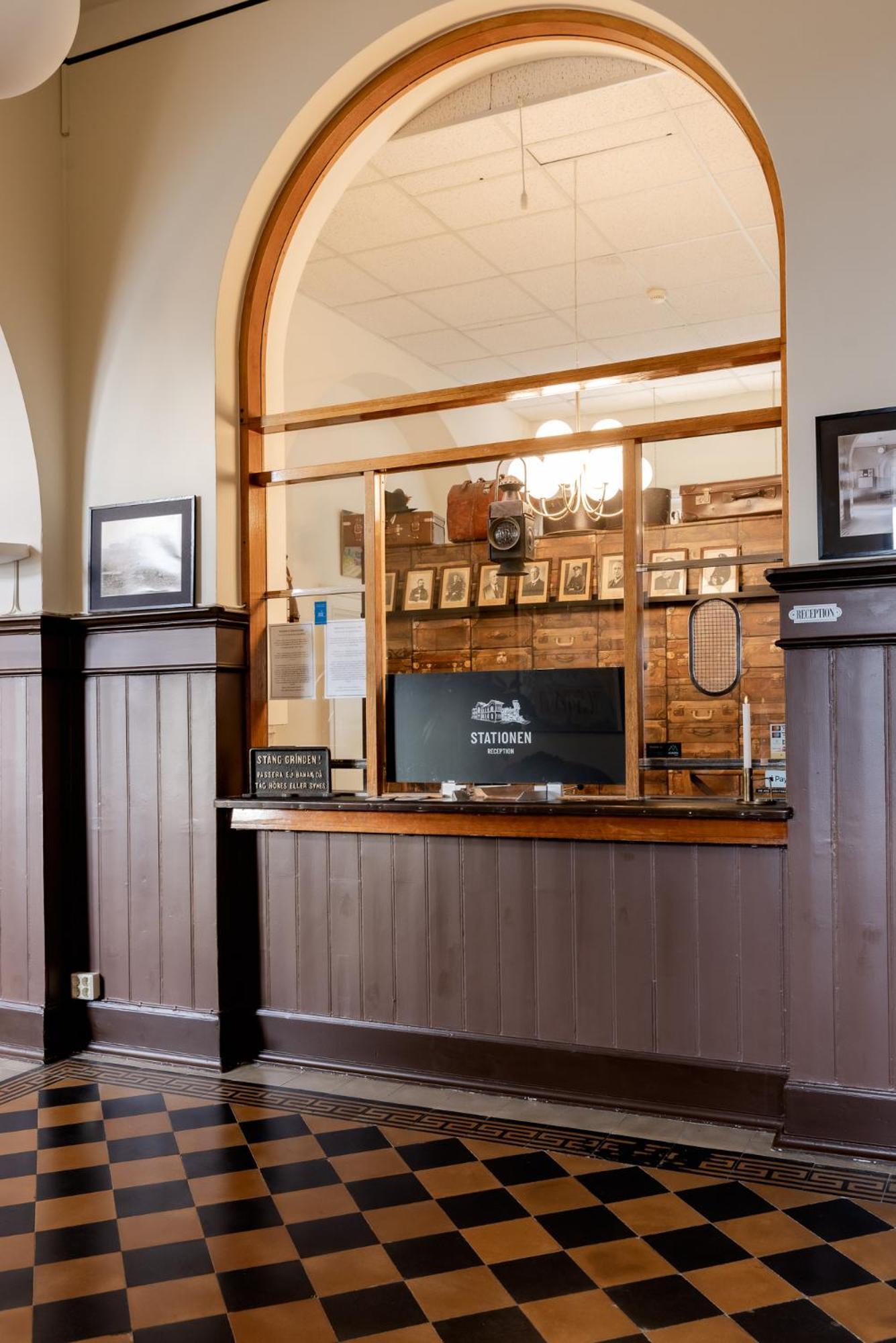 Stationen Bed & Breakfast Ystad Luaran gambar